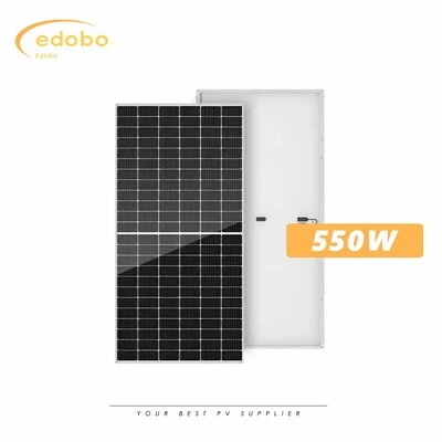 Polcelični solarni modul
