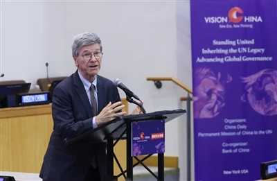 Jeffrey Sachs zagovarja reformo ZN, multilateralizem v predavalnici New Era v...